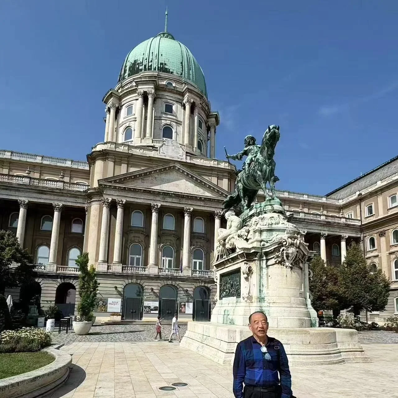 Visiting the Hungarian National Museum of Fine Arts was an unforgettable journey through centuries of artistic brilliance! 🌟 From the moment I stepped inside, I was surrounded by masterpieces that spanned from the Renaissance to the modern era. The 