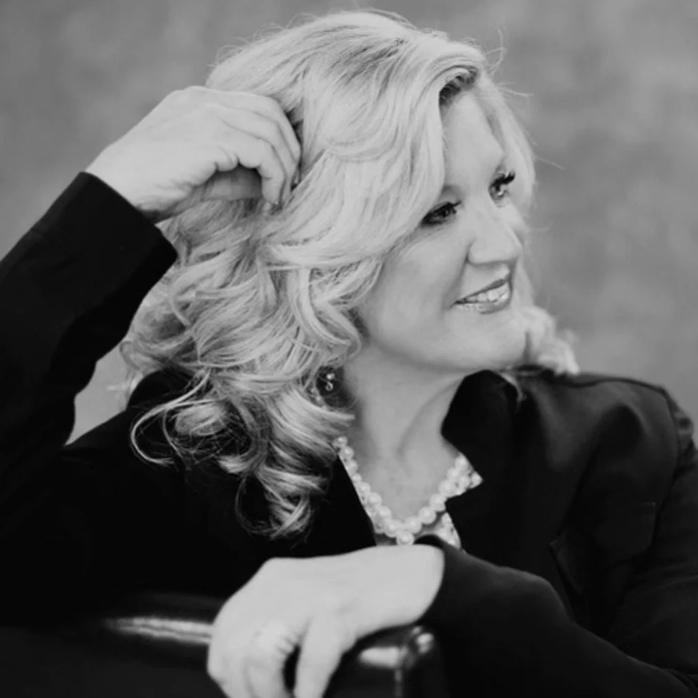 Sherry Blackman close-up image black and white filter