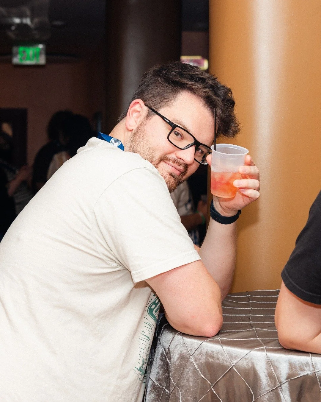 Scenes from happy hour 🍾

It can be hard to find time to gather with fellow creatives. People are busy, projects are bustling, wallets are light.

That's why we make a point to carve out time in our festival for yapping... and lots of it.