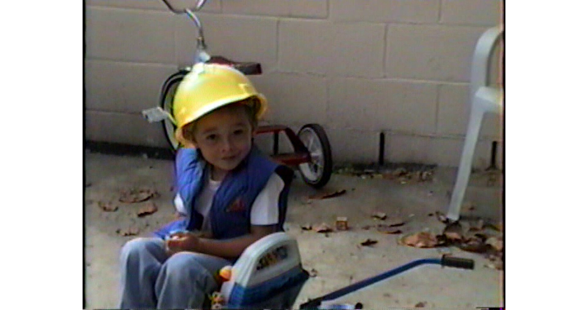 Photo 7 Born-Secret_V15_2025-07-30_AC.00_01_35_14.Still018.jpg