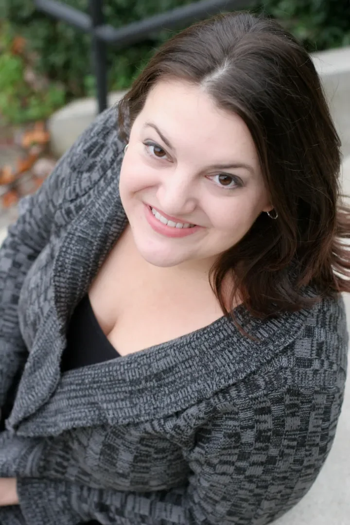 Photo of Amy Arold, Administrative Coordinator at KOS.