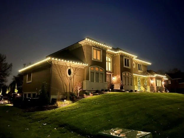 Transform Your Home This Holiday Season: An Expert Christmas Light Installer in Lee’s Summit