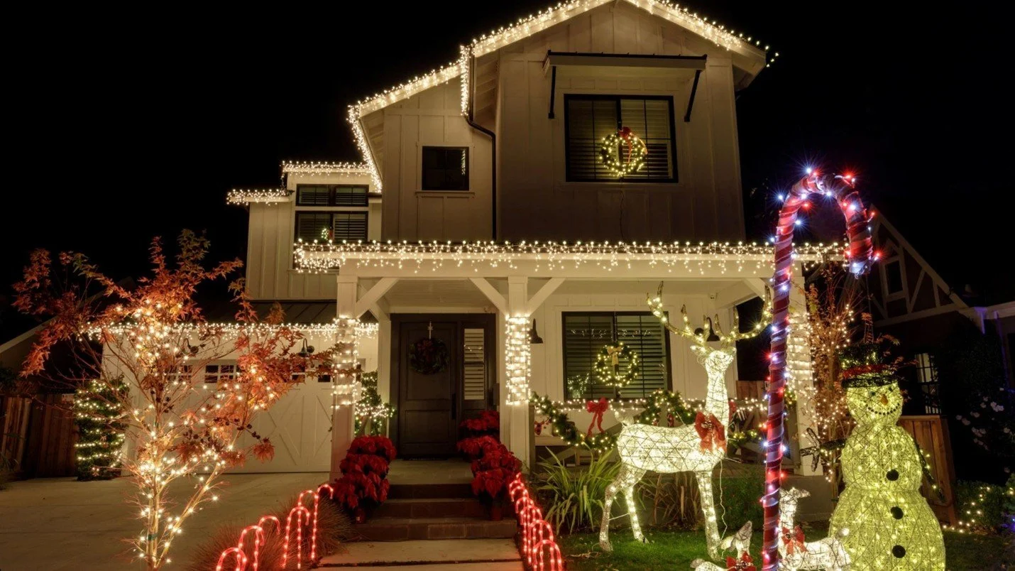 Lighting Up Kansas City: How a Christmas Light Company in Kansas City Makes Decorating Easy