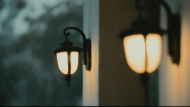 home exterior lighting installer in Tiffany Greens