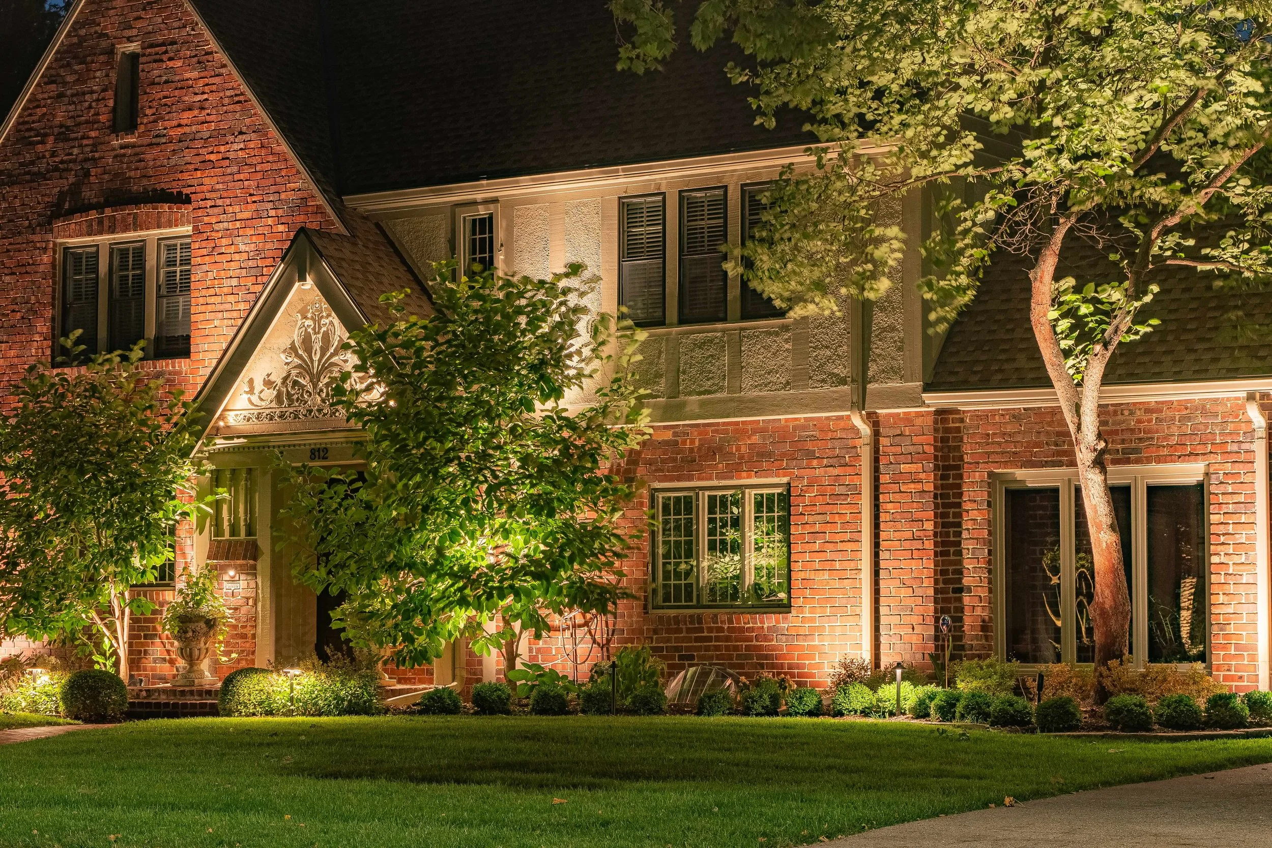 Backyard Landscape Lighting Installer in Shoal Creek