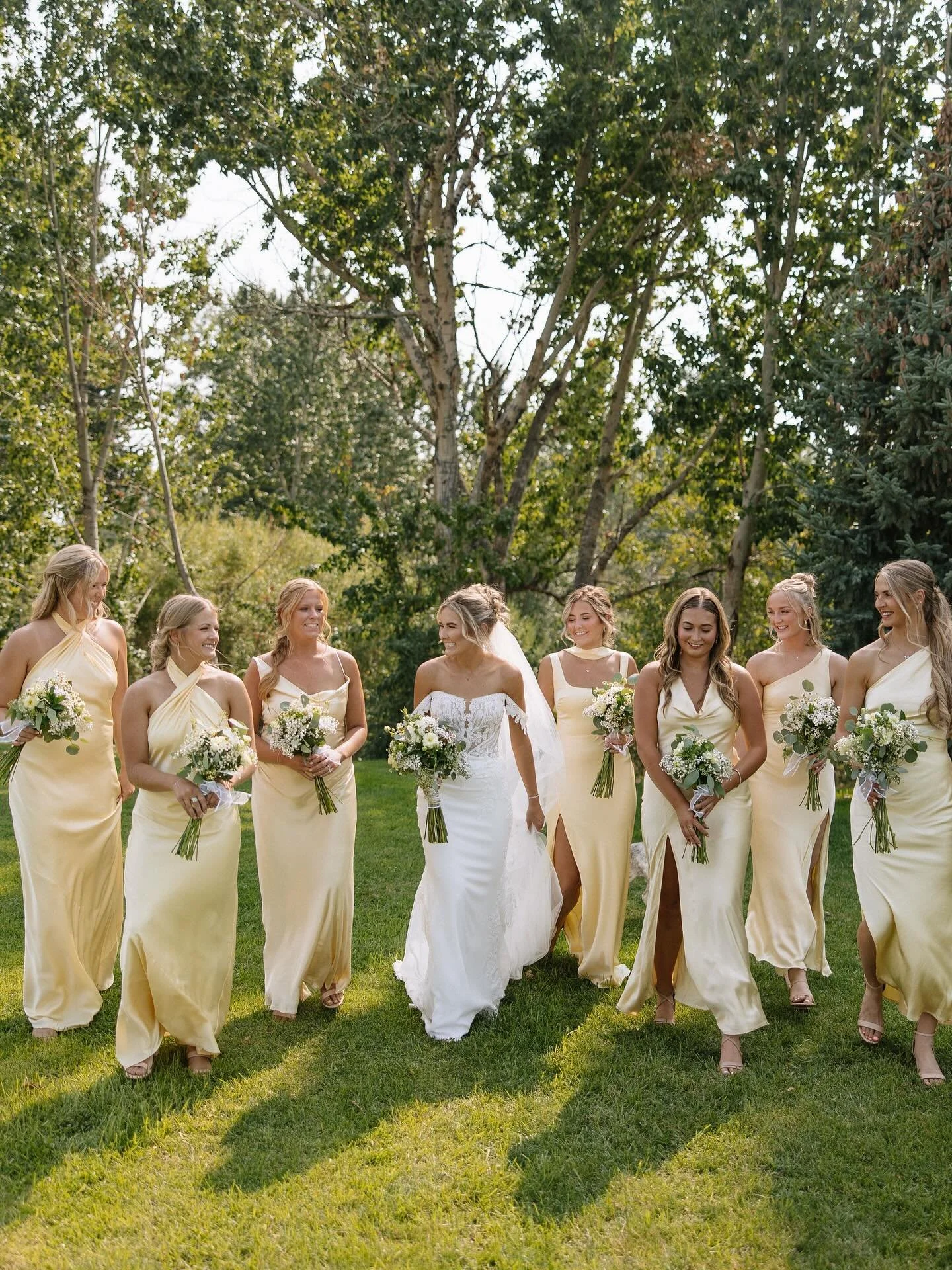 The girls 💛 side note, more yellow pls!!