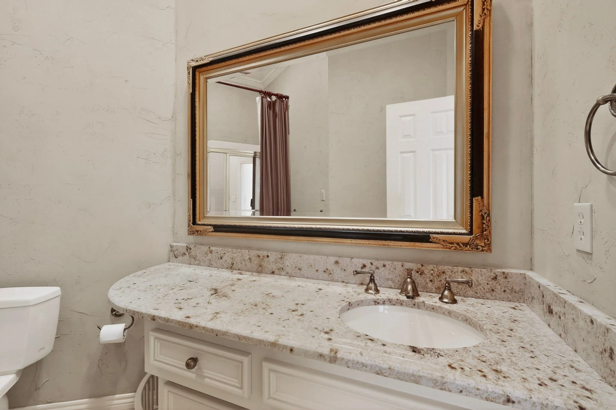 ModernestRealty-14015-highmark-square-032.jpg