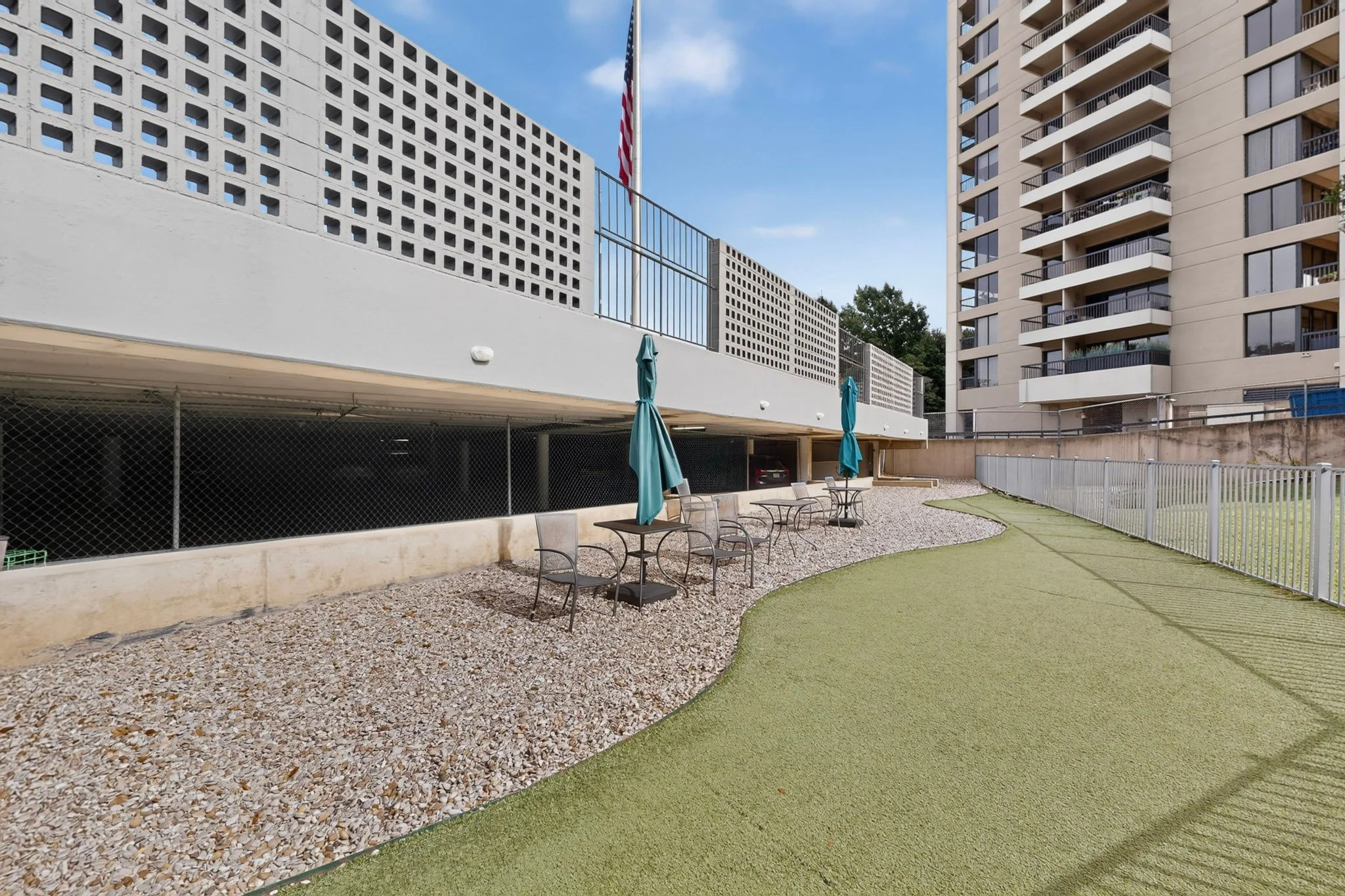 ModernestRealty-3883-turtle-creek-blvd-045.jpg