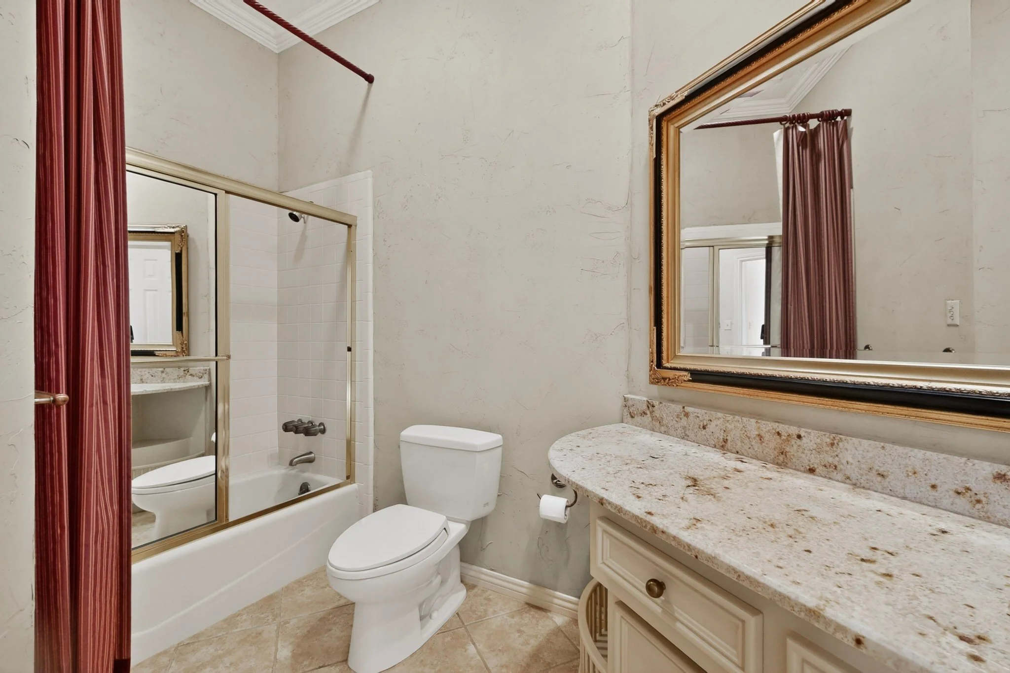 ModernestRealty-14015-highmark-square-034.jpg