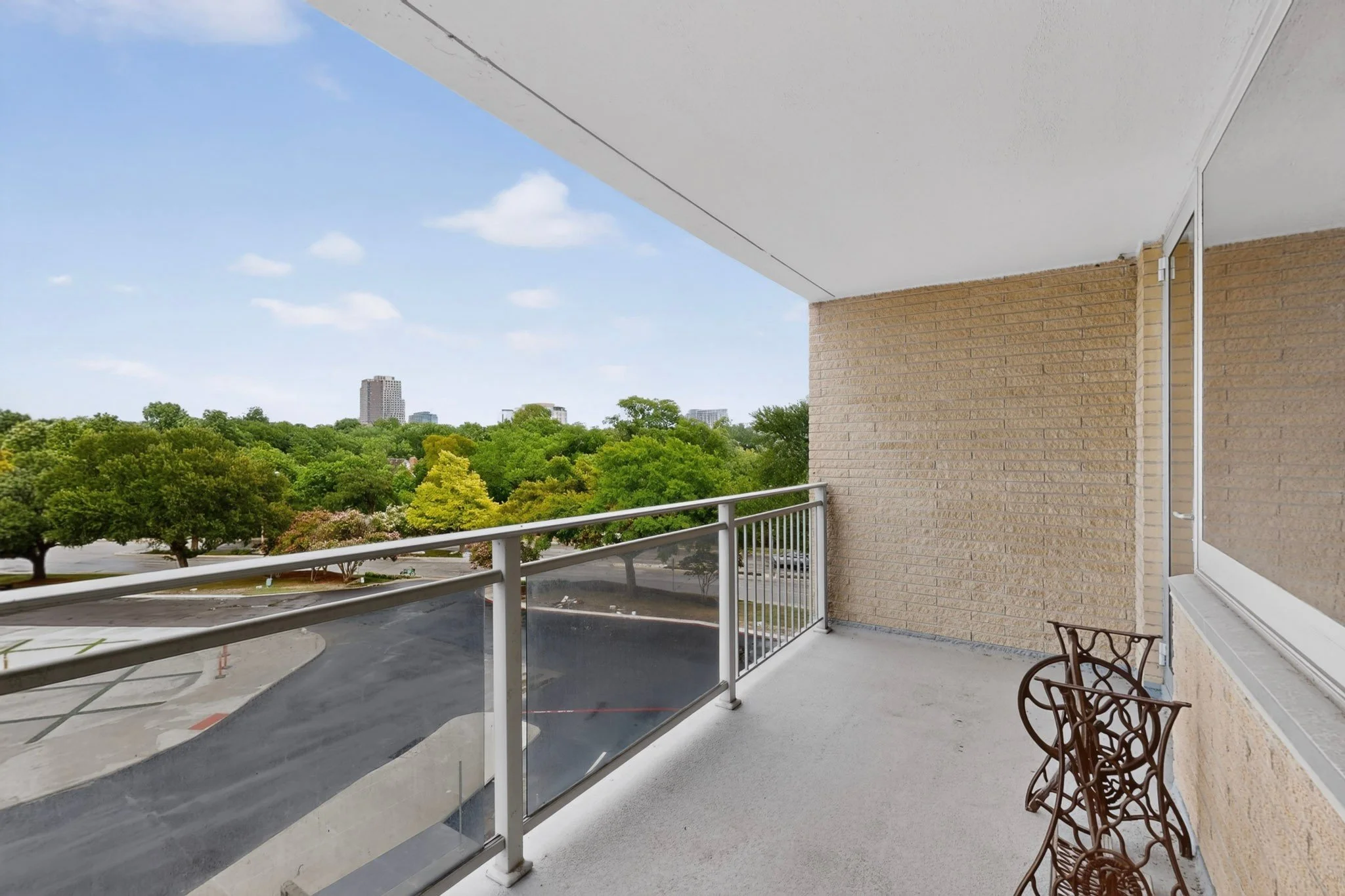 ModernestRealty-3883-turtle-creek-blvd-029.jpg