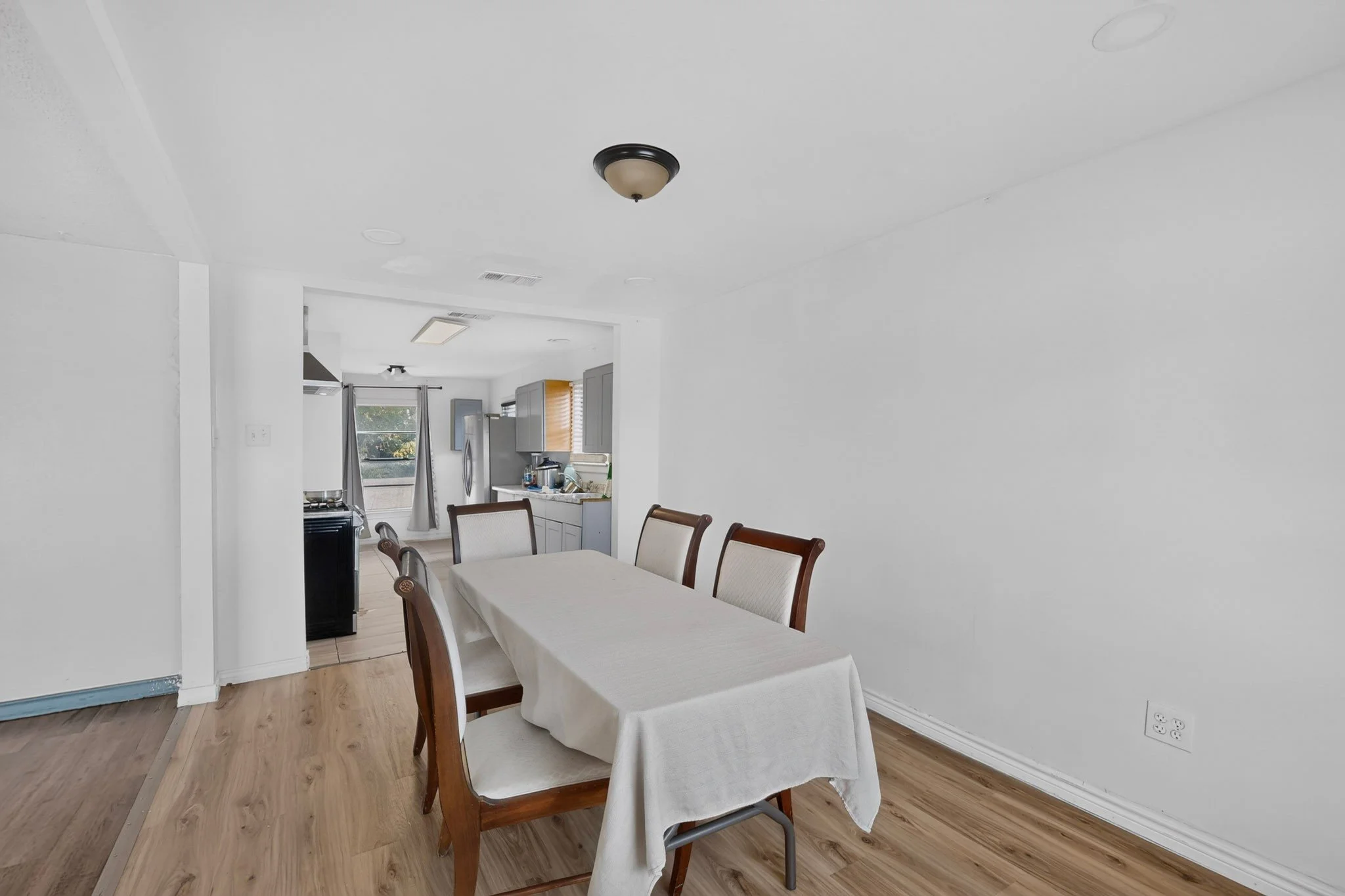 ModernestRealty-3004-hickory-tree-rd-010.jpg