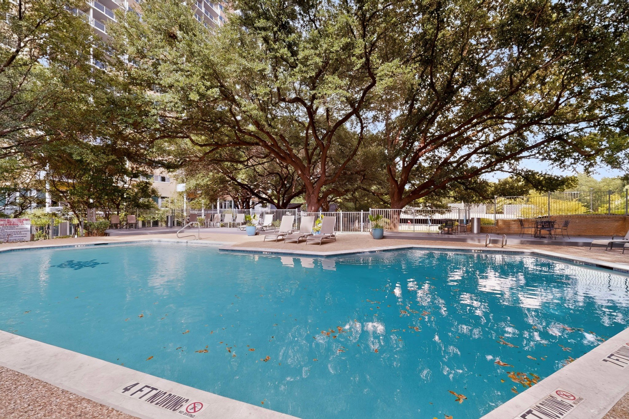 ModernestRealty-3883-turtle-creek-blvd-041.jpg