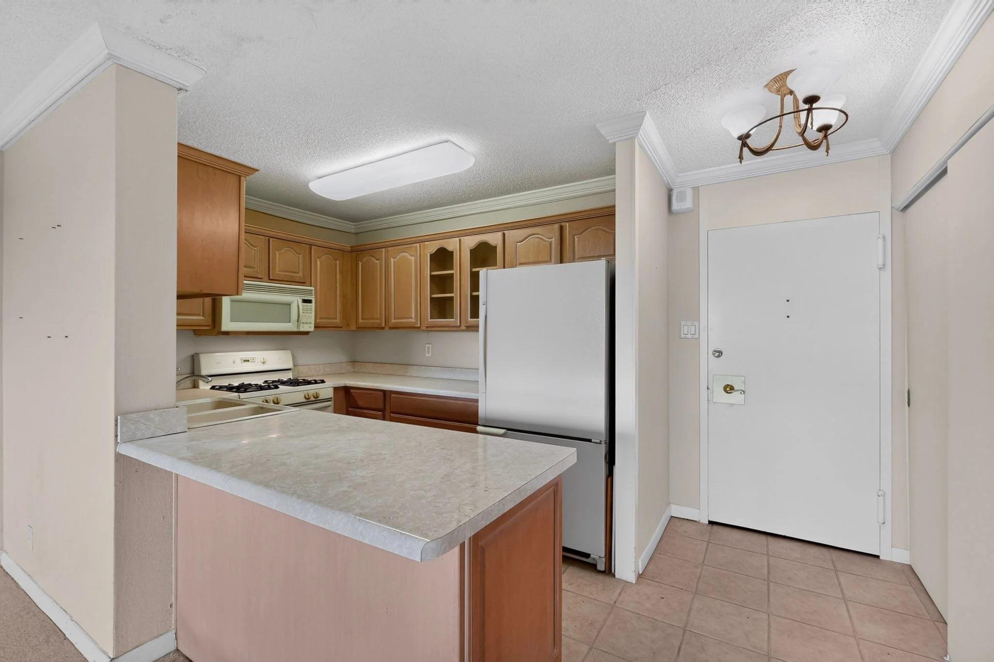 ModernestRealty-3883-turtle-creek-blvd-011.jpg