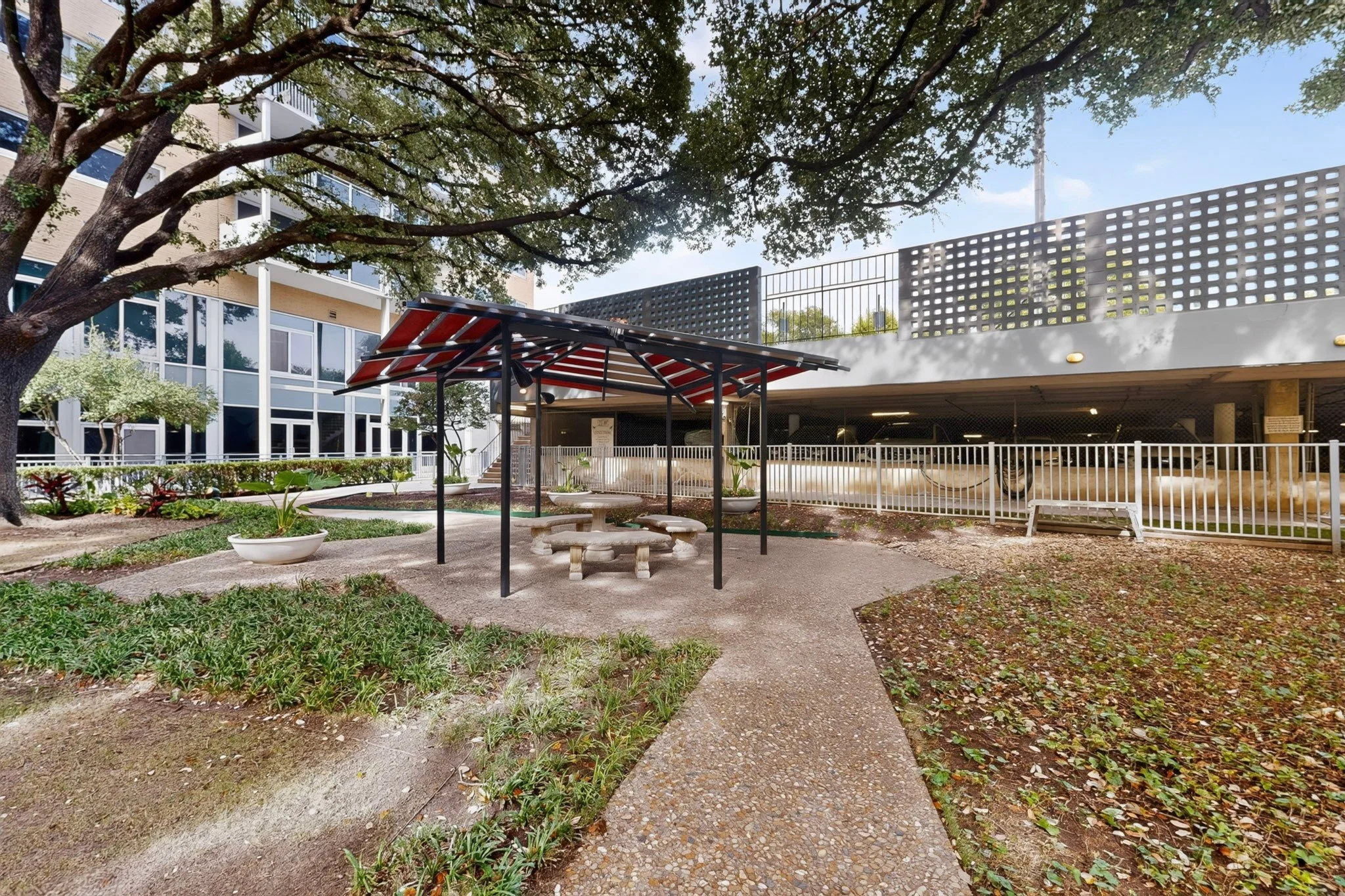 ModernestRealty-3883-turtle-creek-blvd-037.jpg