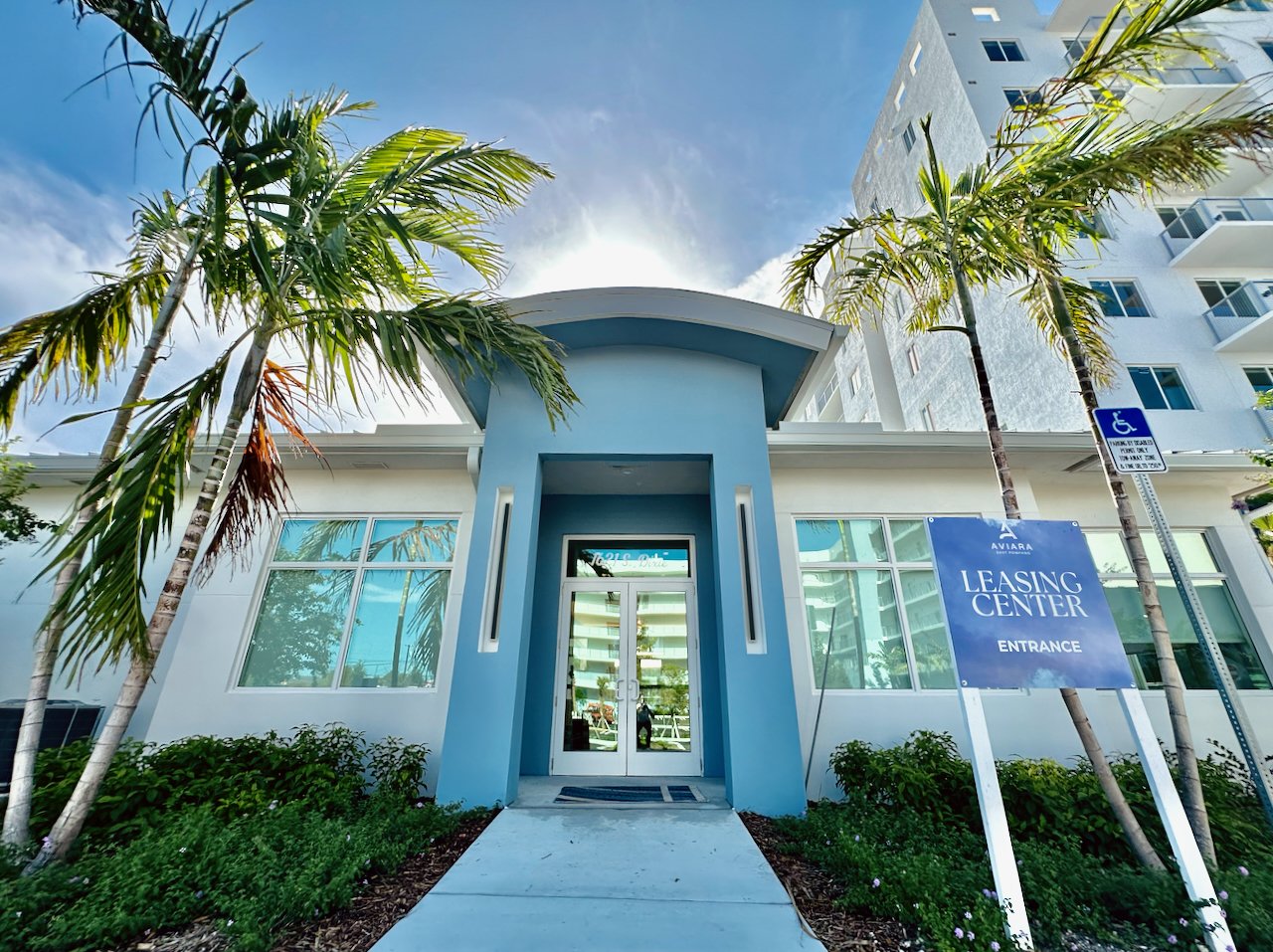Aviara East Pompano - Leasing Center Entrance