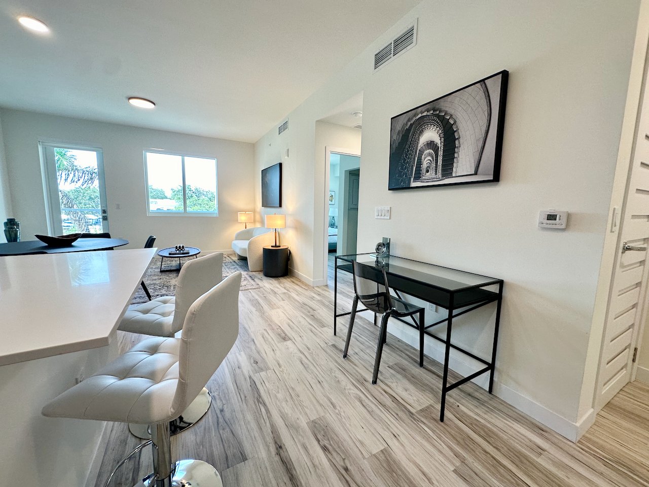 Scarlet - 1 Bedroom (Grey Color Scheme)