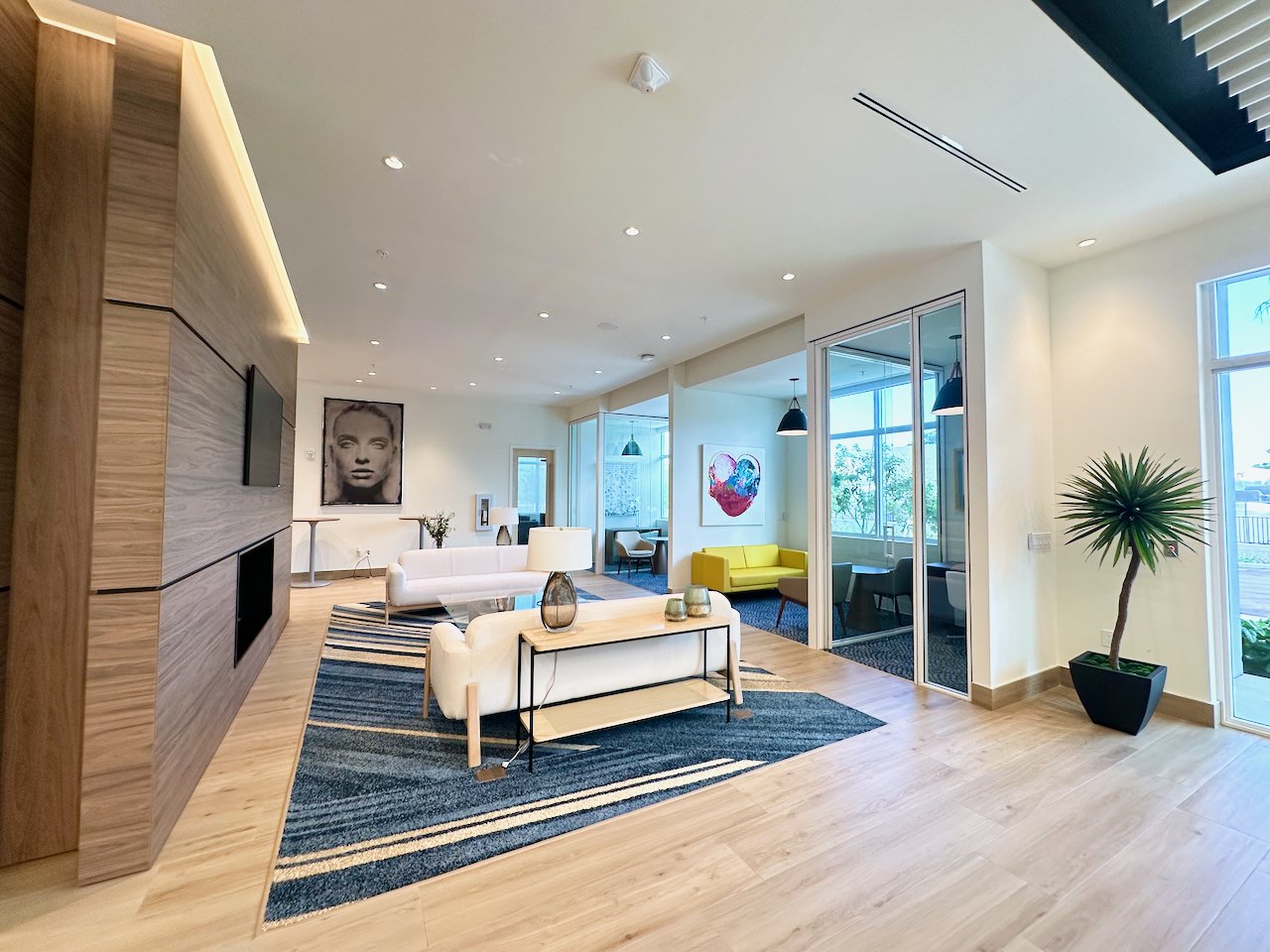 Club House - Lounges