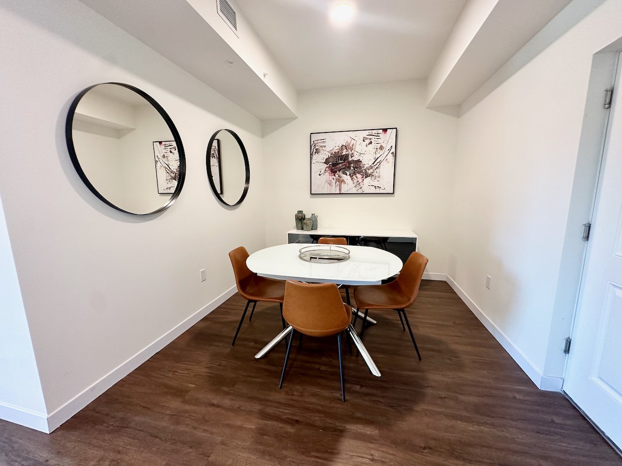 Magnolia - 2 Bedroom (Espresso Color Scheme)
