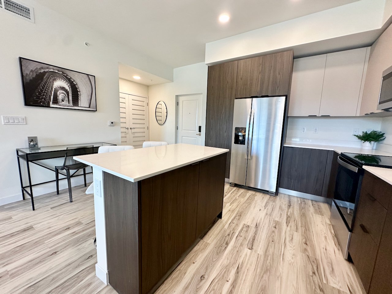 Scarlet - 1 Bedroom (Grey Color Scheme)