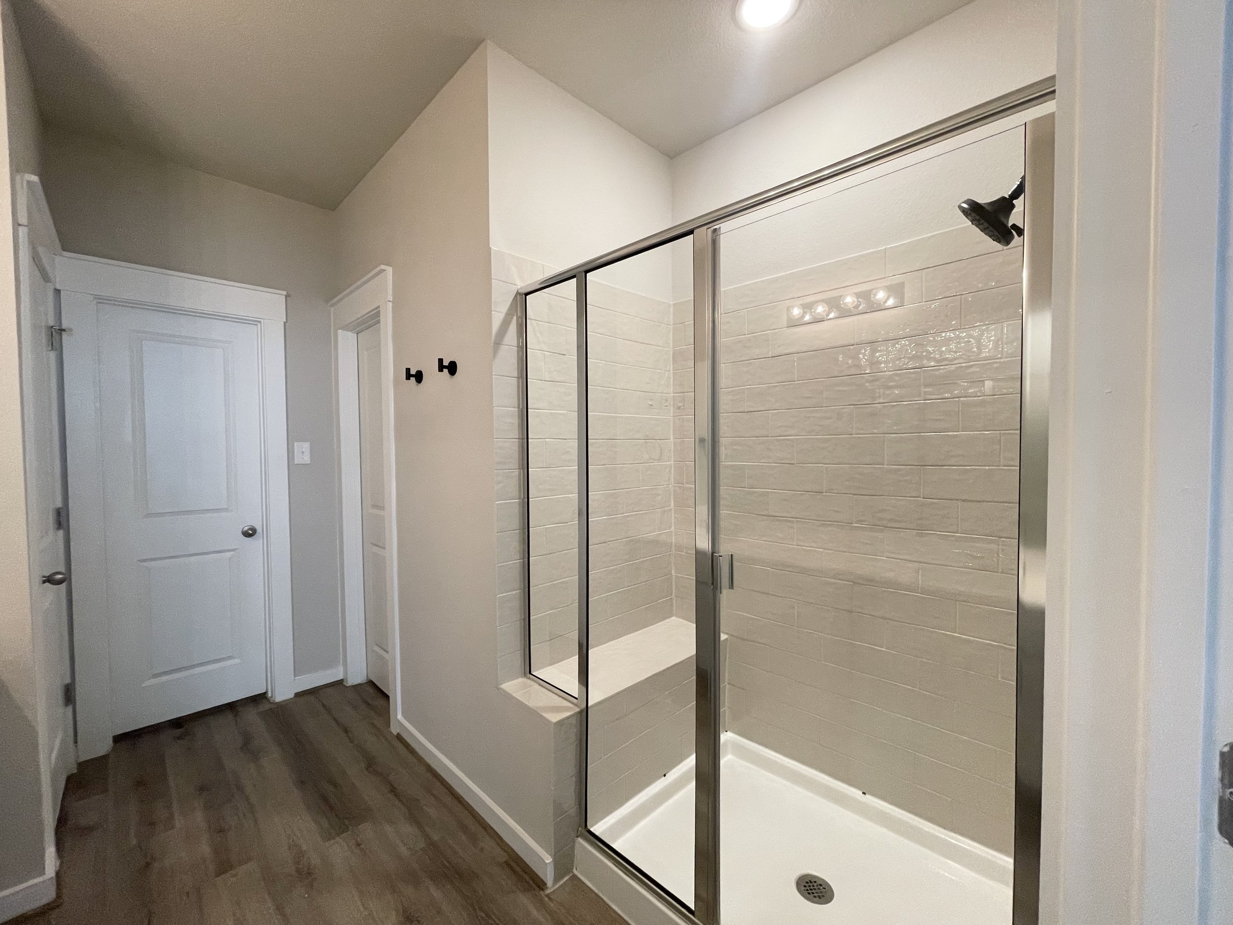 Oversized shower with a seat