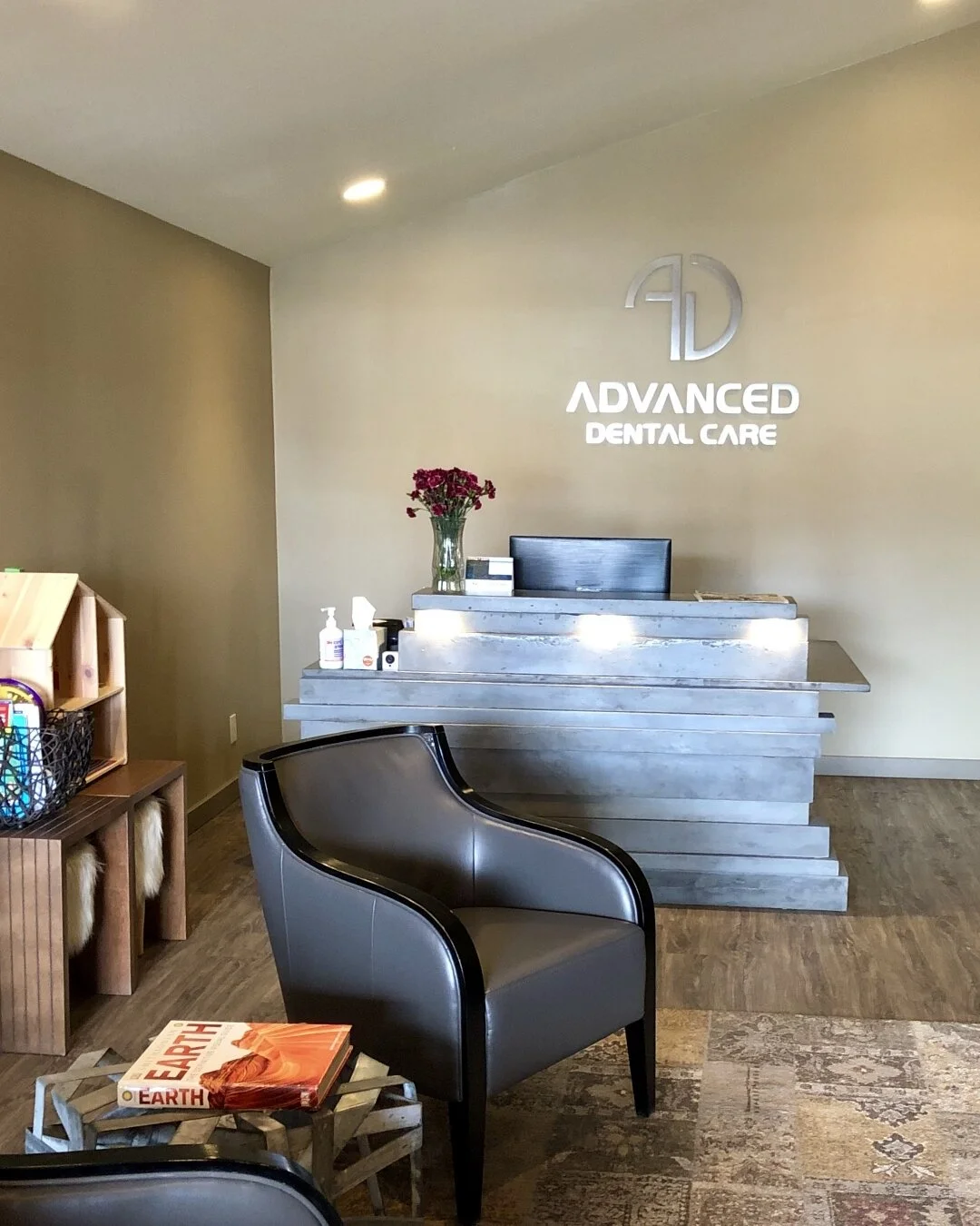 Welcome to our dentist office - where smiles come to life! ⁠
⁠
We're excited to meet you, here at Advance Dental Care, and provide top-notch dental care with a touch of warmth and hospitality. Let's embark on a journey toward a healthier, happier smi