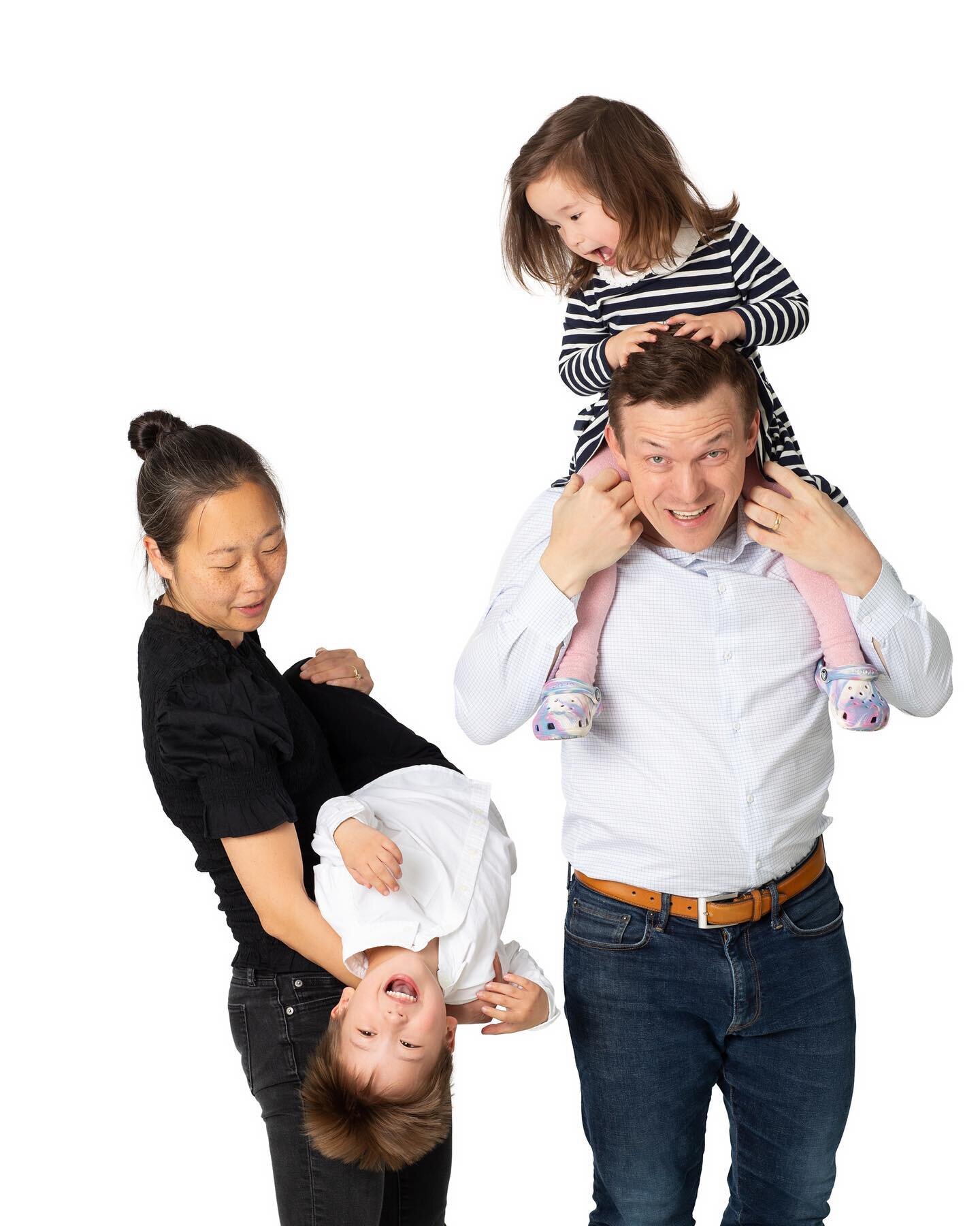 The thing about families is that they&rsquo;re not just one thing. They&rsquo;re sweet and loving and silly and cranky and serious and a million other things. By design, photo sessions at Smallish allow your family to unfold in a way that is organic,