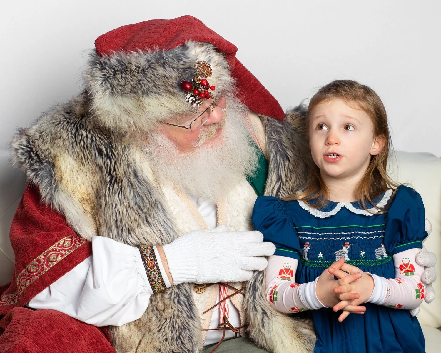 Santa-Photos-Seattle-Smallish-christmas-photo-studio-10.jpg