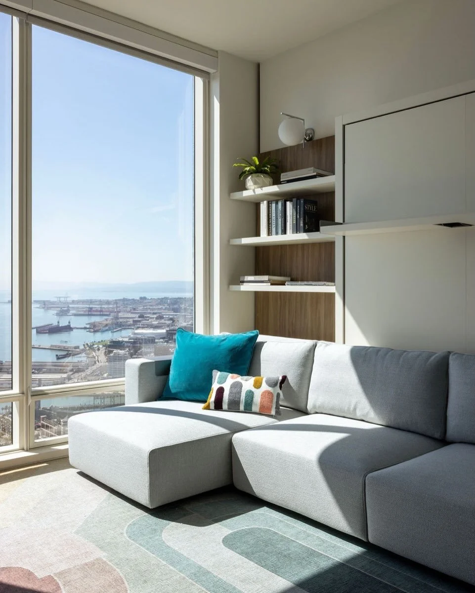 Starting the year in a room filled with light, a beautiful view, and sunshine that brings out our best colors.
.
.
#ColorStory #SunlitSpaces #BestColors #WarmInteriors #ColorInspiration LightLovers