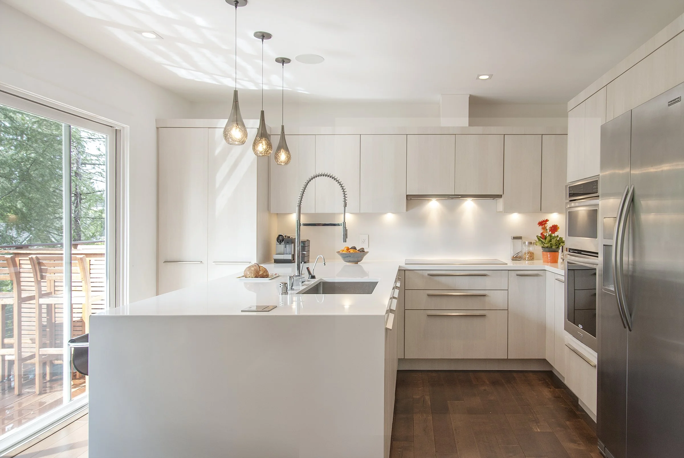 isolina_mallon_interiors-contemporary kitchen with peninsula.jpg