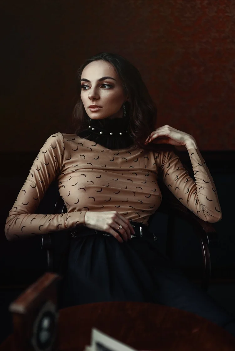 Editorial portrait in a patterned designer look