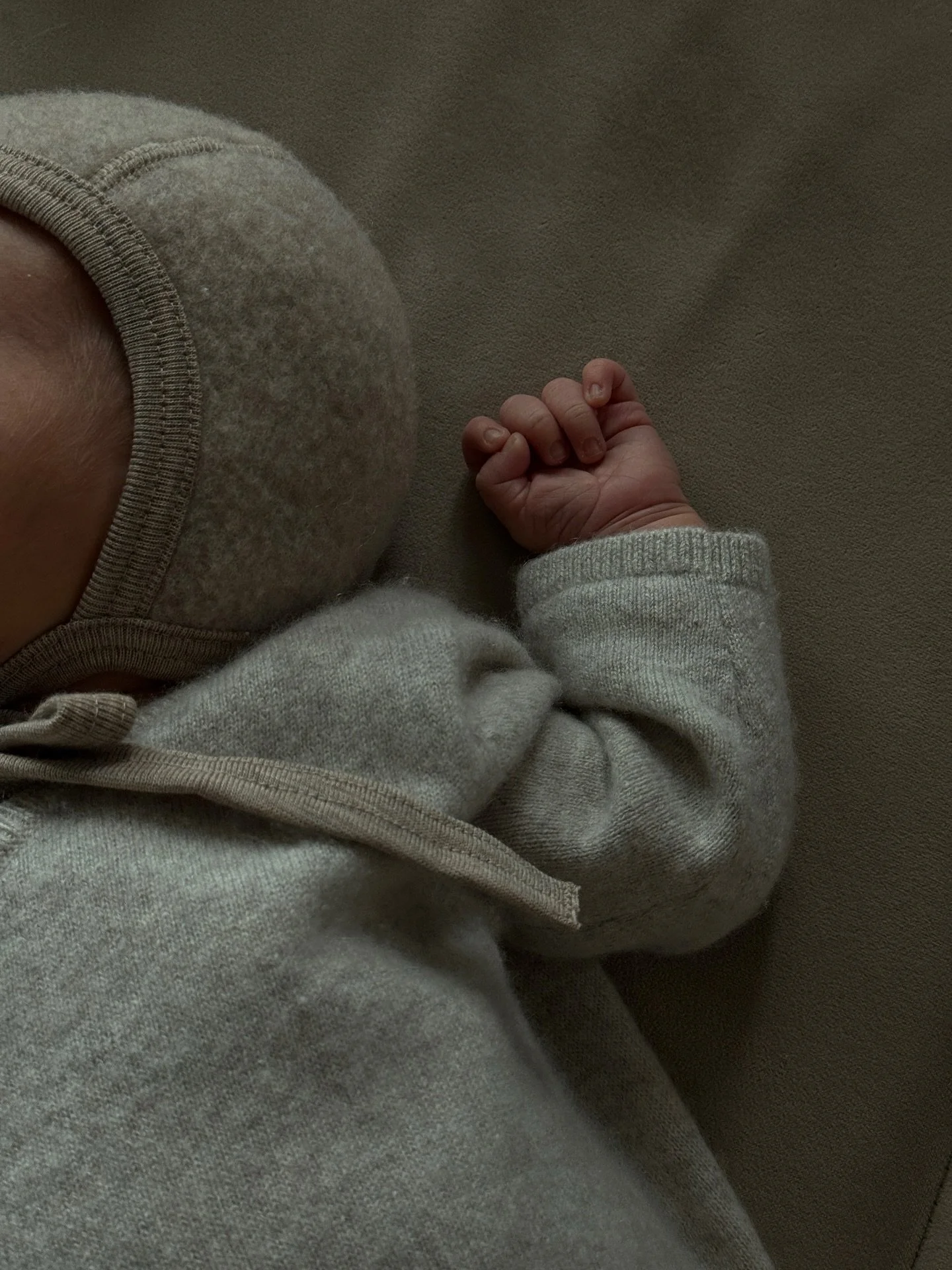 Minult k&uuml;sitakse palju, kuidas ma end tunnen. 

Ja see on v&auml;ga ilus.

On ilus, et v&otilde;rreldes 15 a taguse ajaga tuntakse t&auml;na emade vastu huvi.

K&uuml;sivad s&otilde;brad, tuttavad, kauged kolleegid, arstid ja isegi v&otilde;&oti