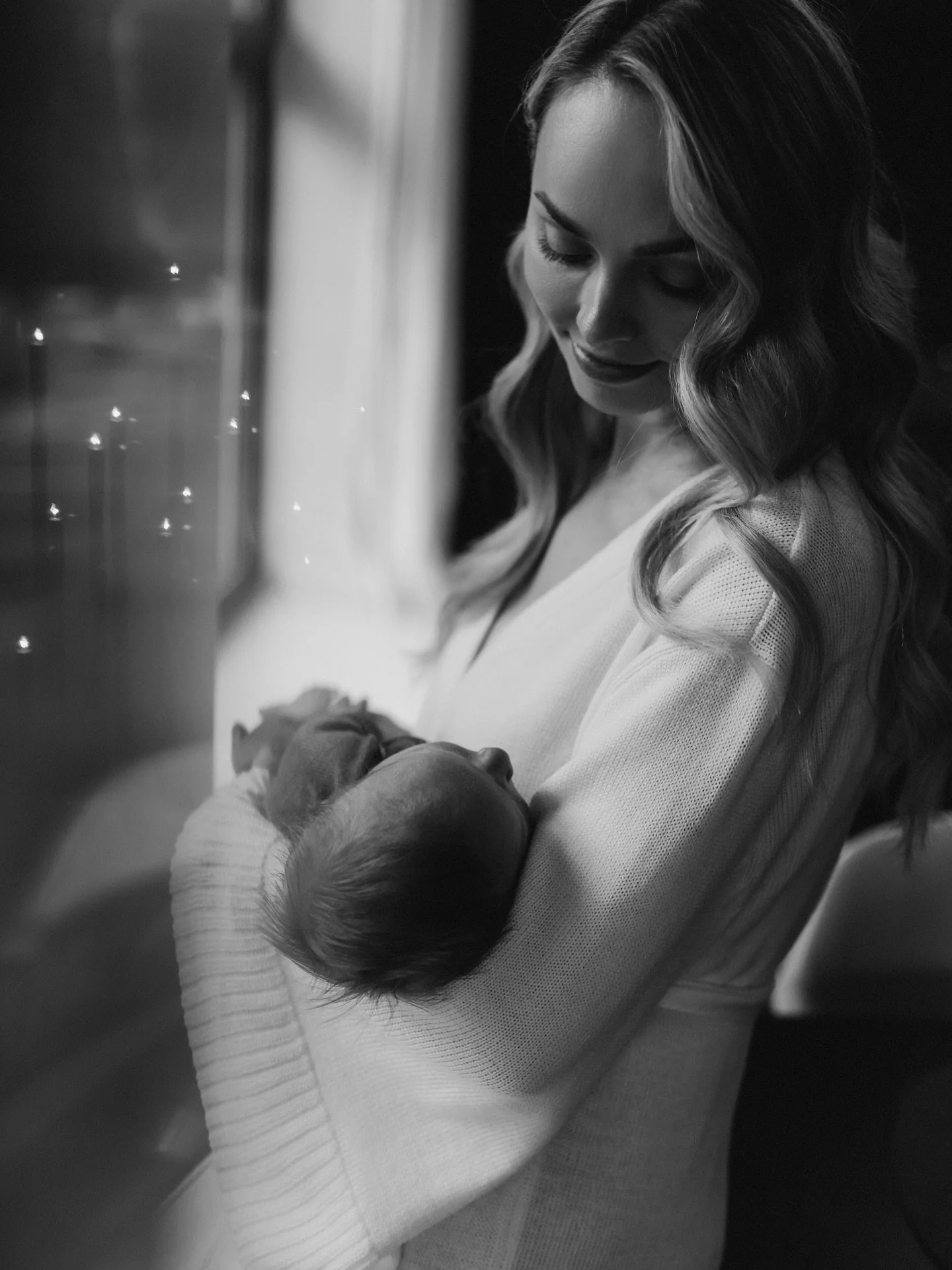 Mulle meeldib, kui v&auml;ike ma sinu k&otilde;rval olen.

Sa ei toonud mulle uut identiteeti. Ma teadsin ennegi, kes ma olen. Aga sa muutsid samaaegselt nii minu tihedust kui avarust.

Mulle meeldib, kui v&auml;heoluline ma olen. Aga kummalisel moel