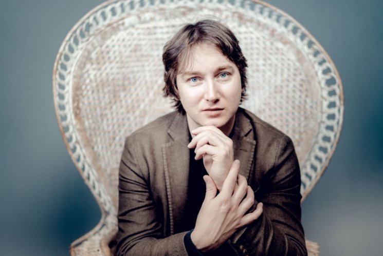 Maxim Emelyanychev - piano/fortepiano/harpsichord, conductor