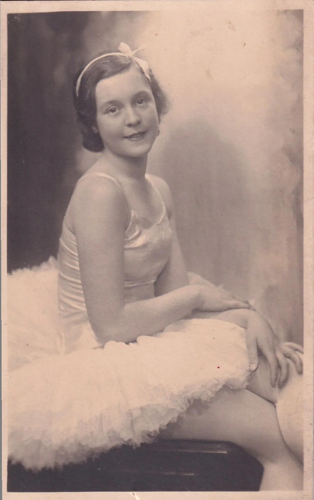 Ballet dancer, early 20th century