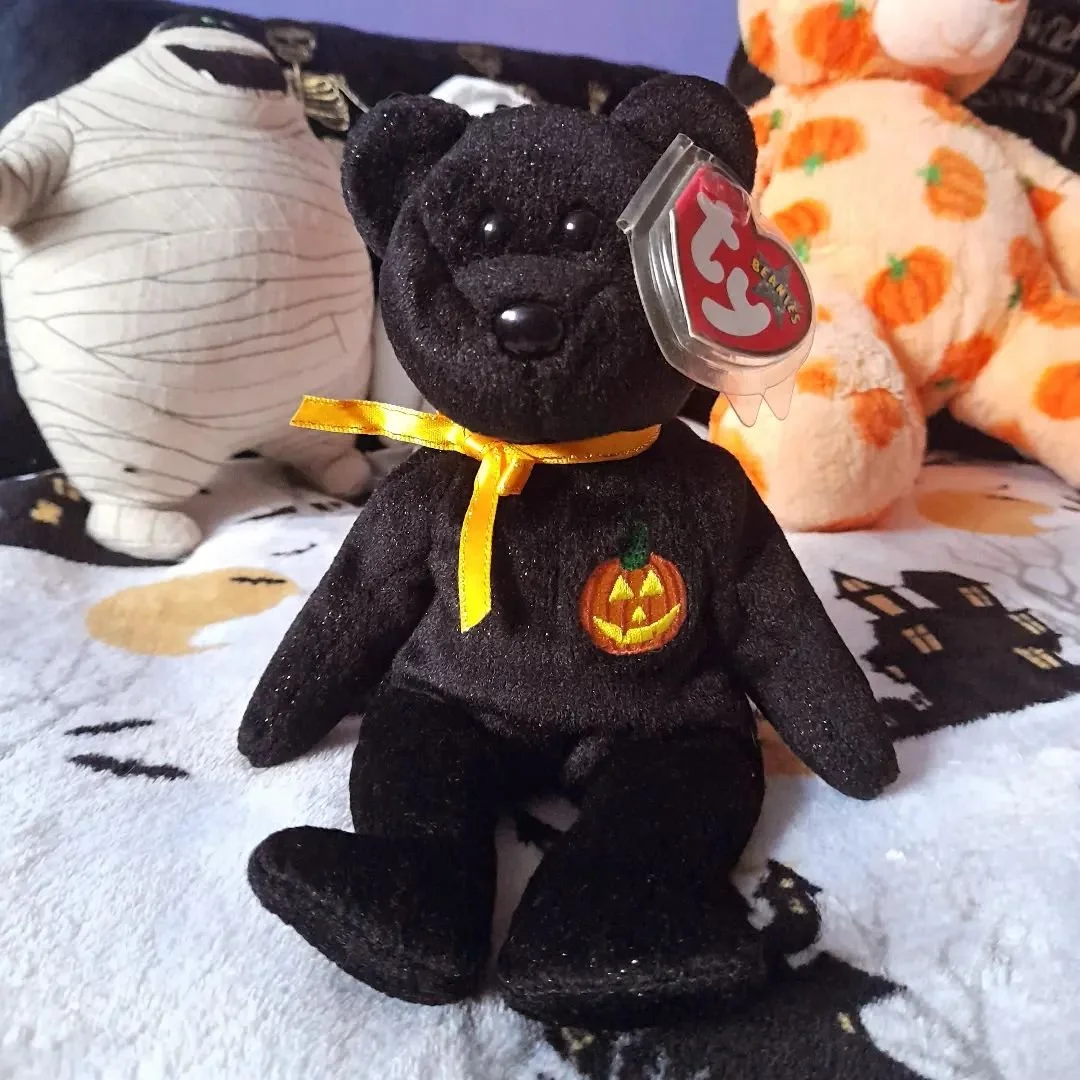 Haunt the Bear, 2001