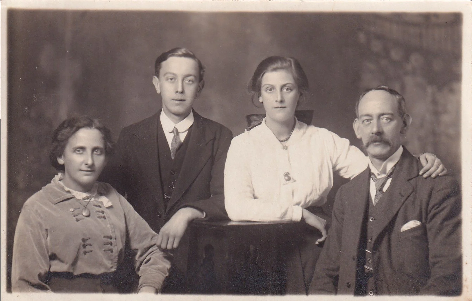 Family photo taken at The Palace Studios in Carlisle, early 20th Century.