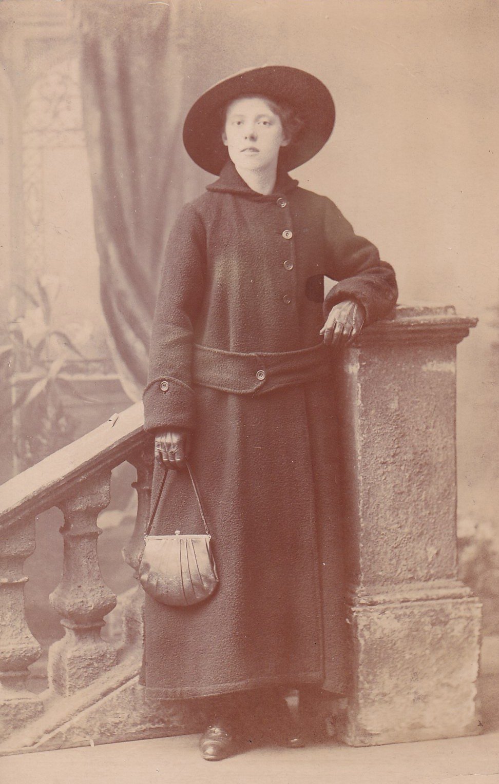 Woman in stylish outfit, early 20th Century