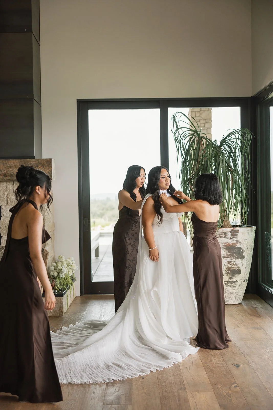 mountain-vineyard-wedding-bridal-suite.jpg