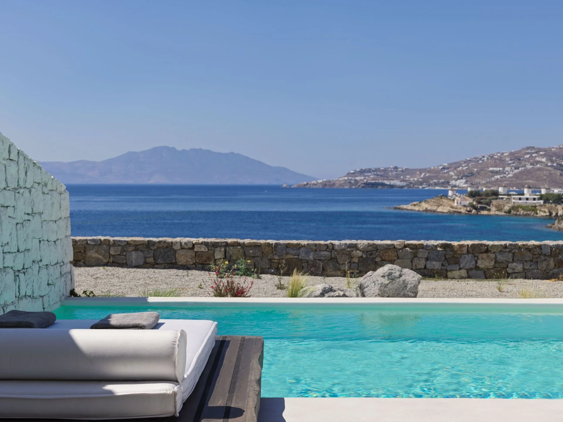 Mykonos-Earth-Suites-Executive-Suite-with-Private-Pool-Sea-View-14.jpg