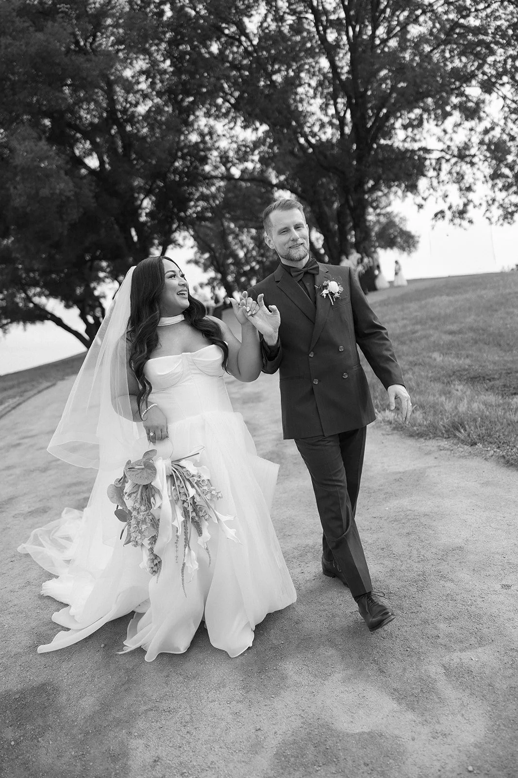 mountain-vineyard-wedding-bride-groom-01.jpg
