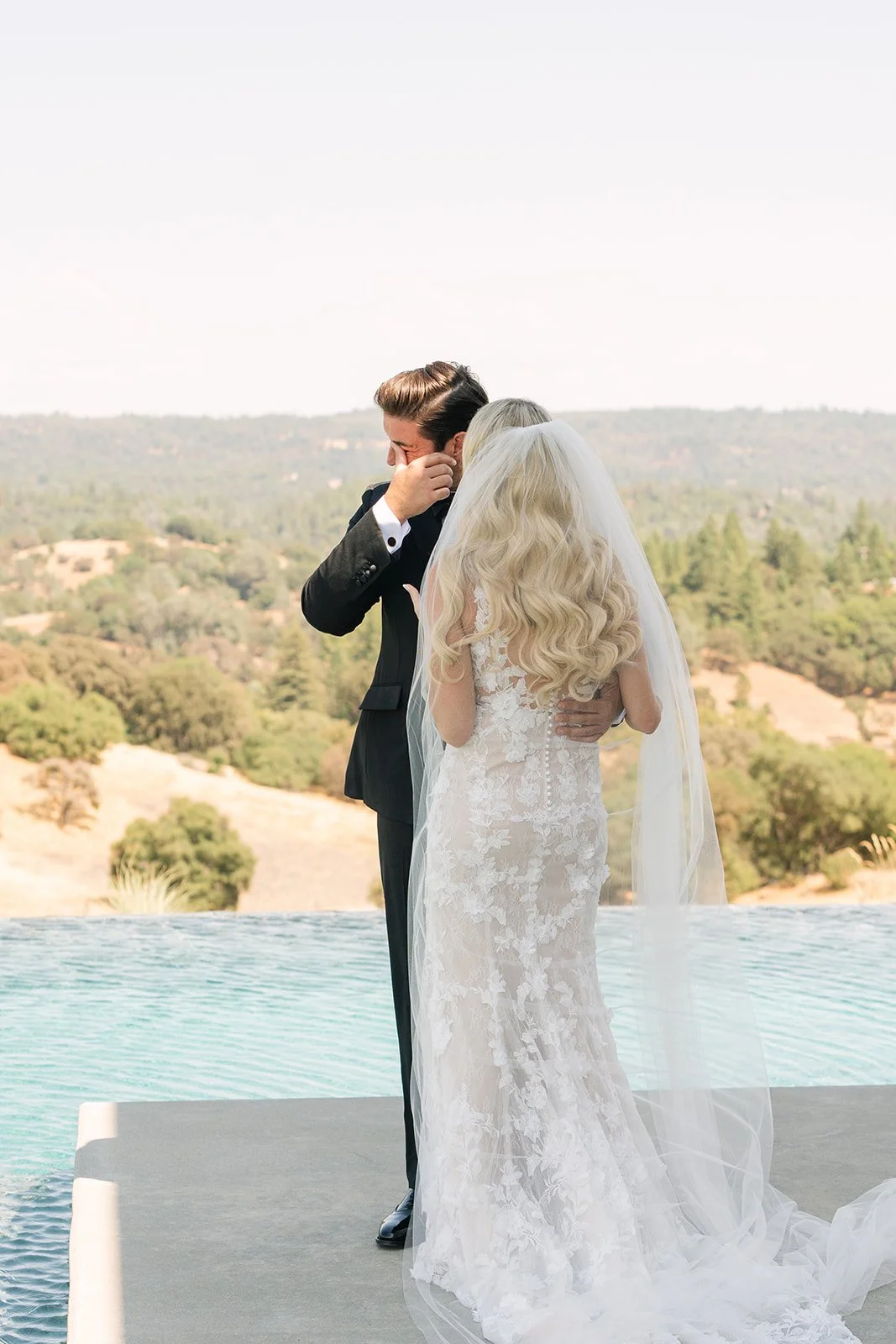 first_look_black_oak_mountain_wedding-05.jpg
