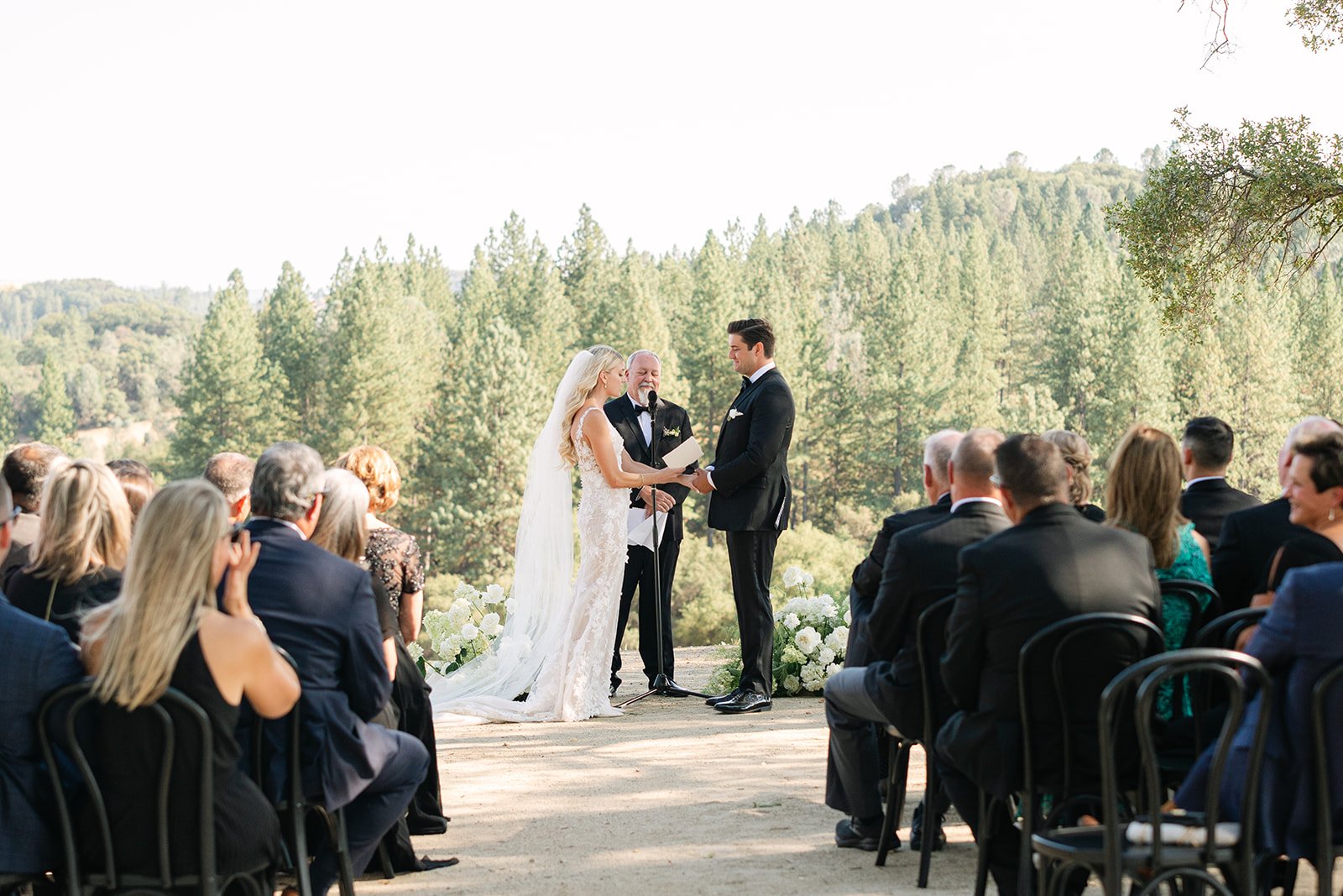 outdoor_ceremony_black_oak_mountain_wedding-07.jpg