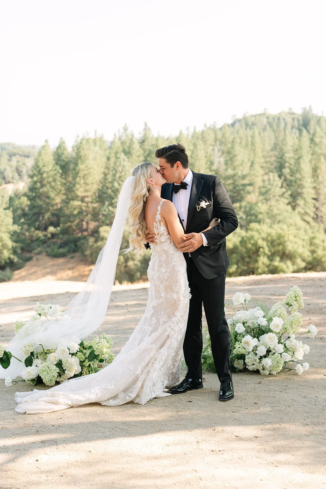 outdoor_ceremony_black_oak_mountain_wedding-10.jpg