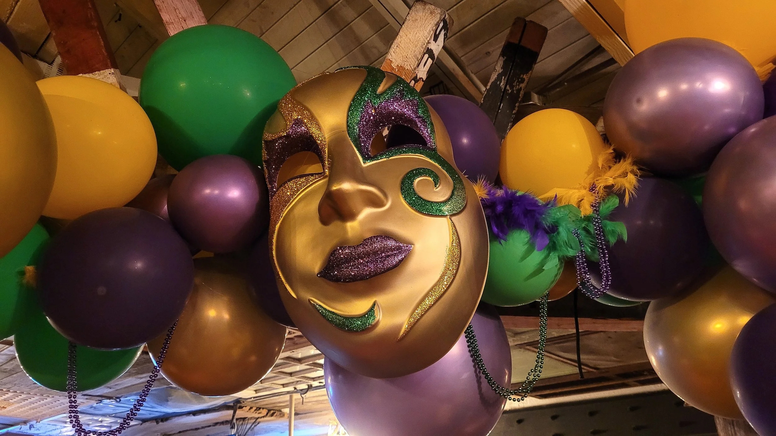 mardi-gras-theme-in-new-orleans-vibes-2022-11-12-10-45-33-utc.jpg