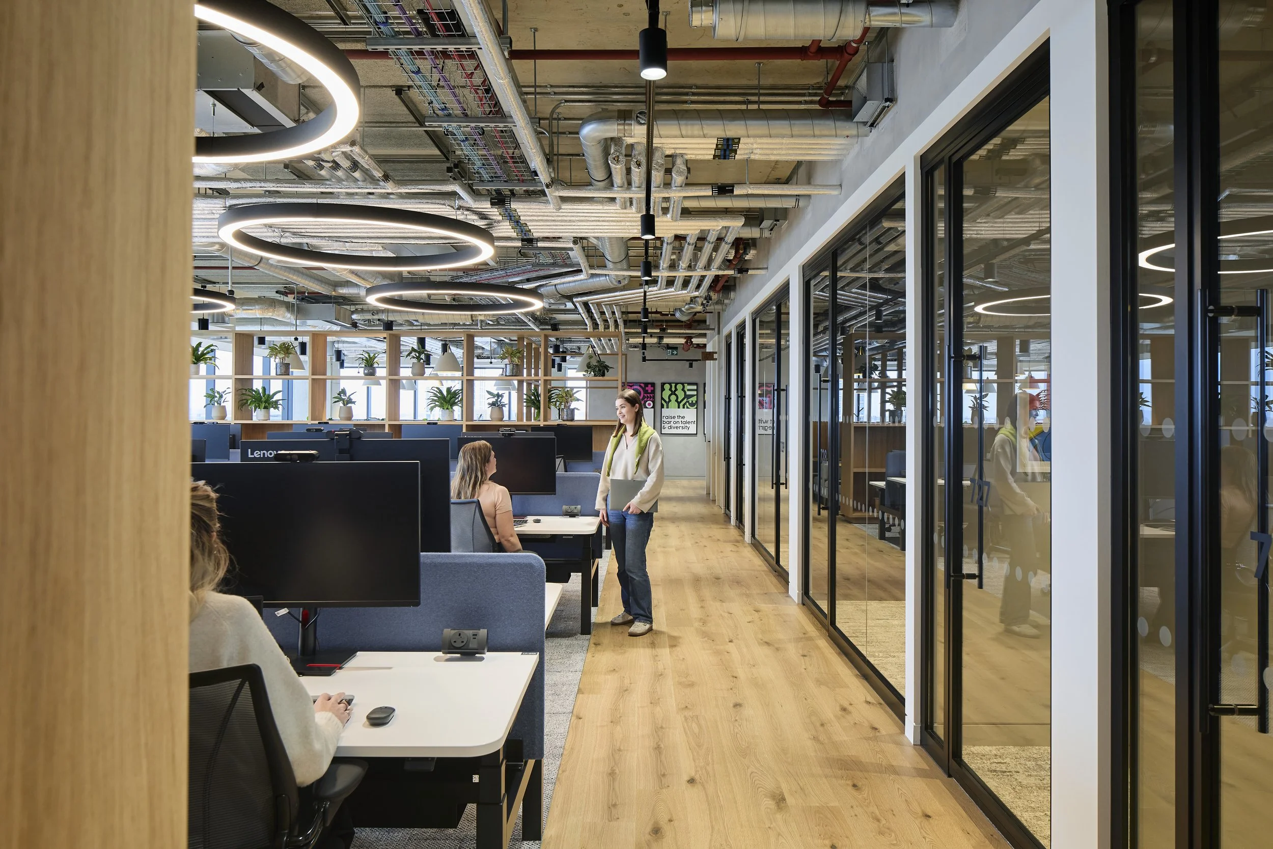 HLW_ConsumerProductClient_London_UK_InteriorDesign_ChangeManagement_WayfindingSignage_Sustainability_06.jpg