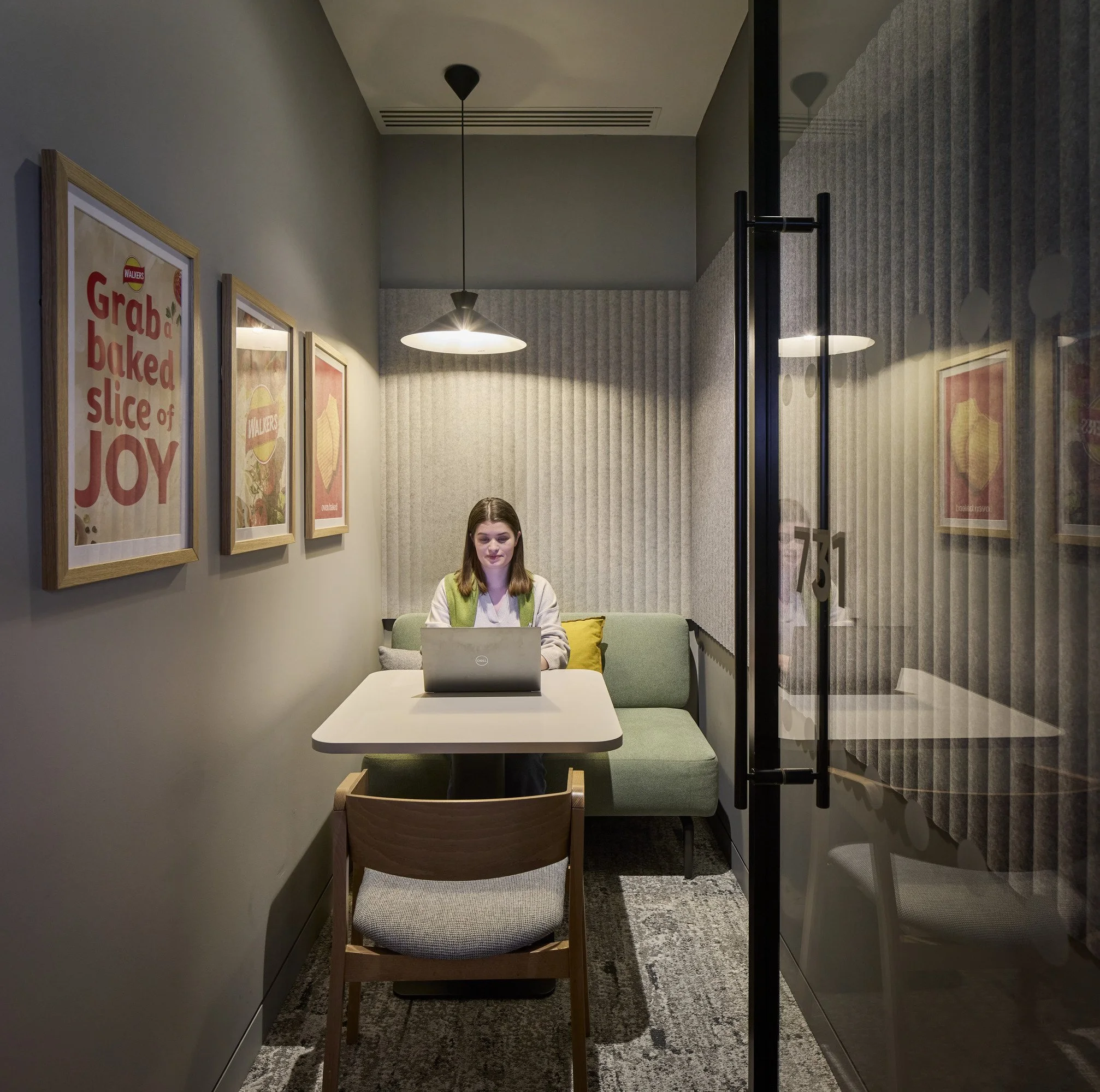 HLW_ConsumerProductClient_London_UK_InteriorDesign_ChangeManagement_WayfindingSignage_Sustainability_08.jpg