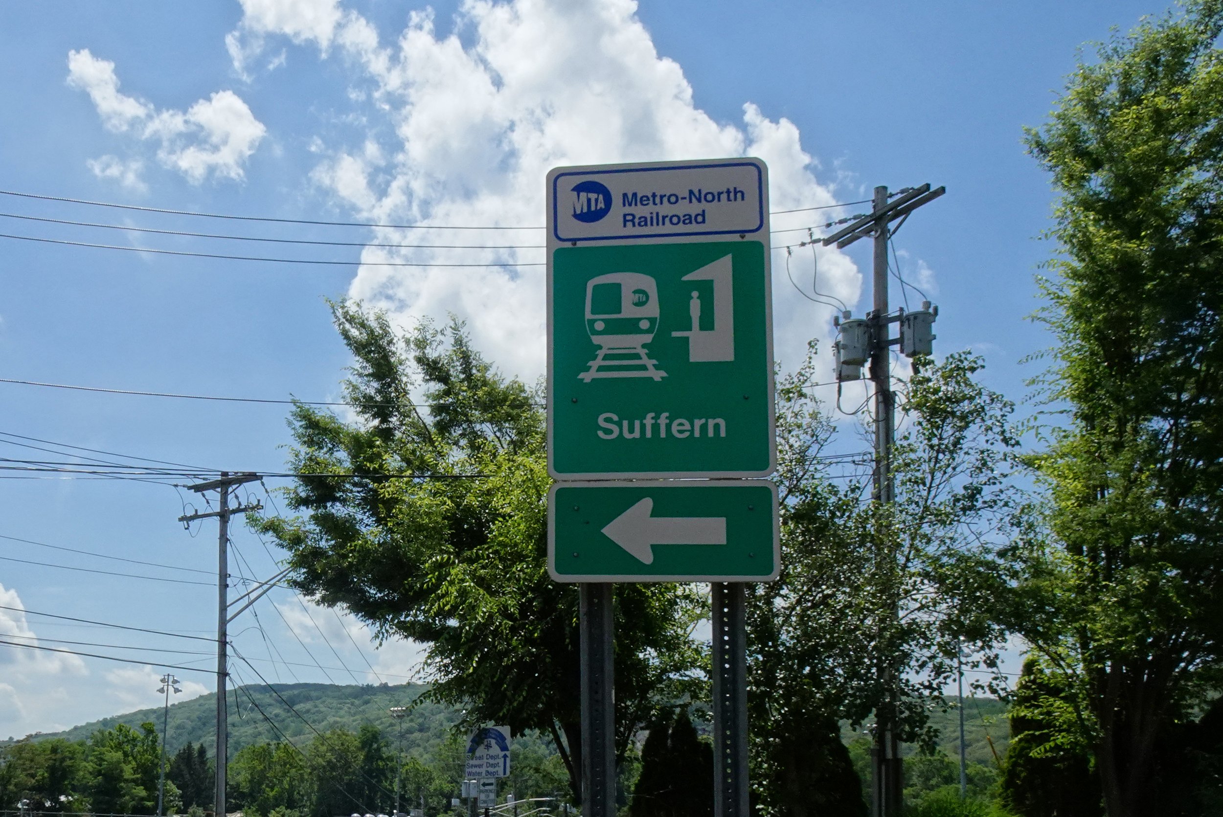 Suffern station_1.jpg