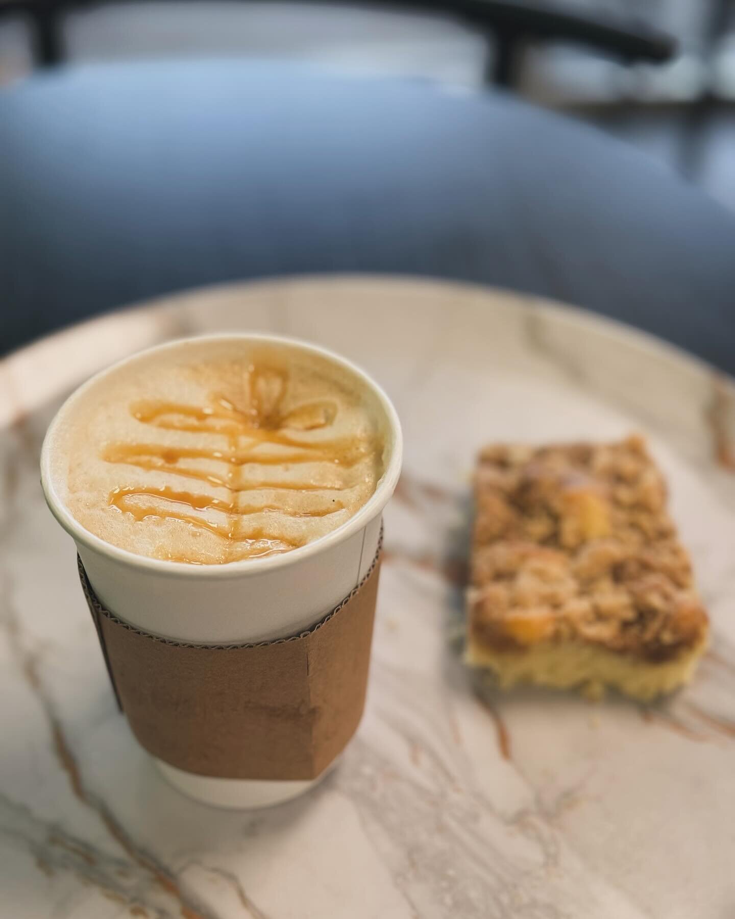 Need a &lsquo;pick-me-up&rsquo; today? 
☕️Try our CARAMEL BLONDIE LATTE with crumb cake and start your day off right! . .
#benandbean #cafe #coffee #latte #crumbcake #caramel #brunswickcountync #oceanislebeachnc #sunsetbeachnc #oib #ncfoodie #ncfoodf