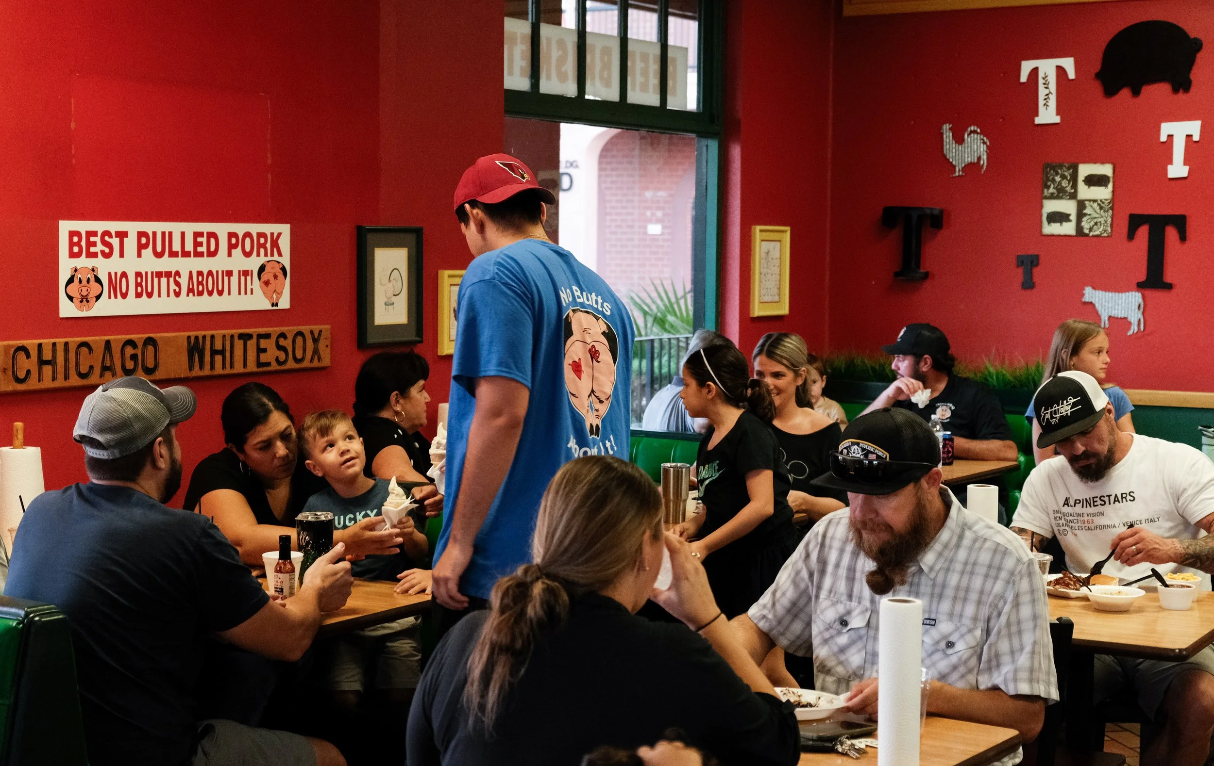 Finest Barbeque Restaurant Est. 1988 Tom's BBQ