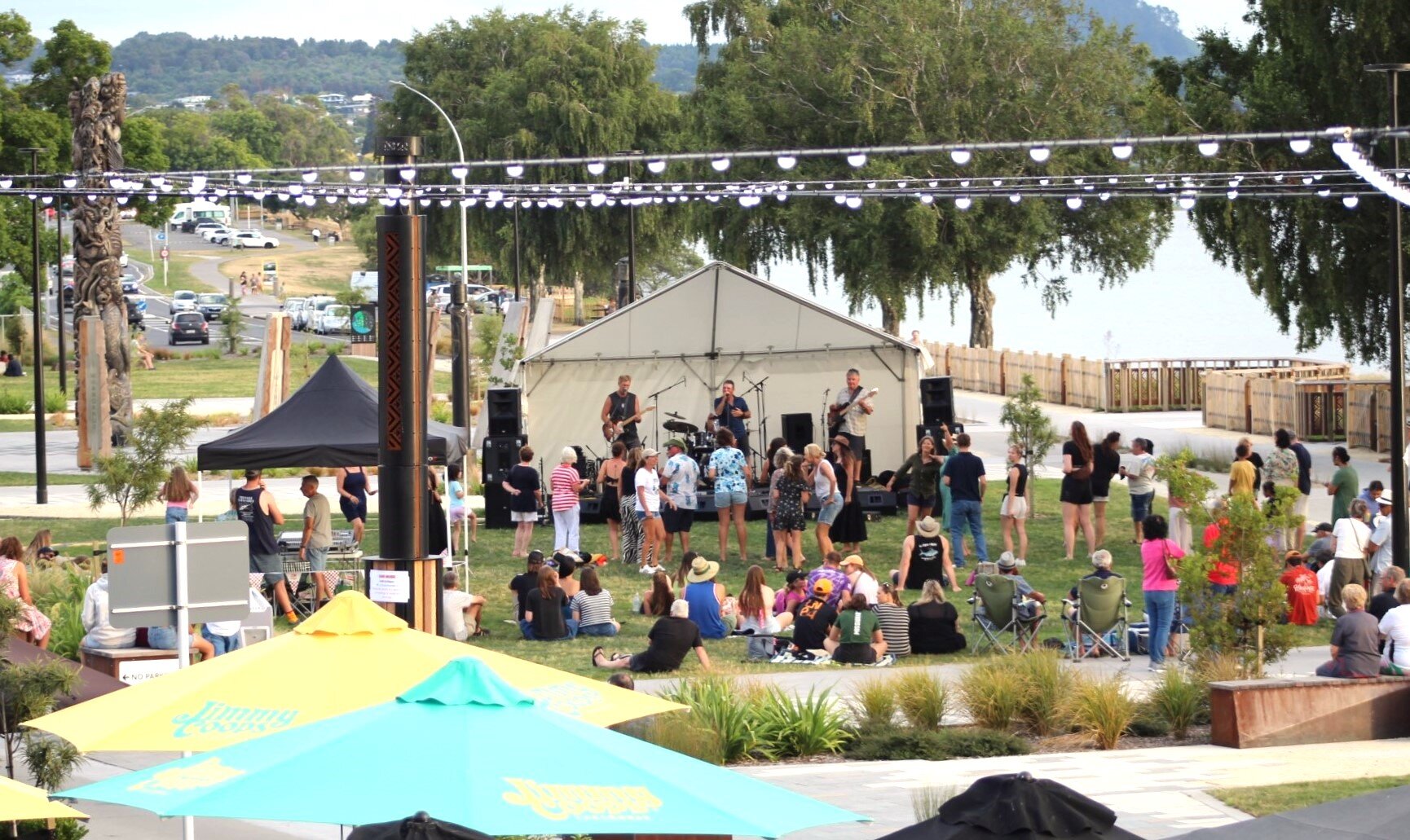 Sunday Sessions are back on 3 March, from 2-6pm! 🎸🎵
Keep the good times rolling over IRONMAN weekend with free live music from local legends on Sunday afternoon.  Come down to Taupō&rsquo;s award-winning lakefront space, Tapuaeharuru Reserve, for l